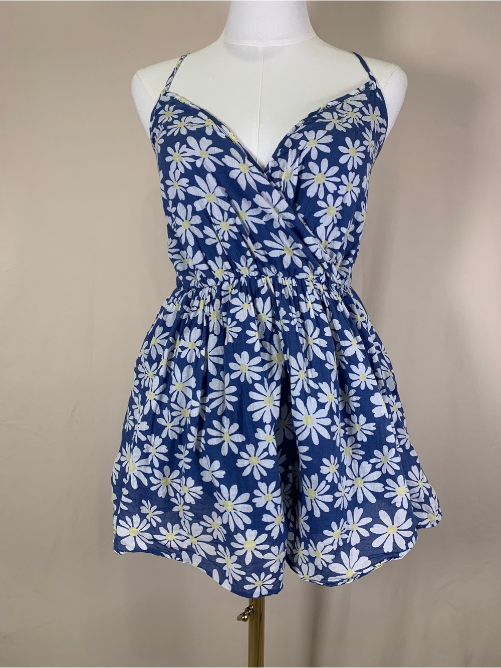 American Eagle Daisy Print Romper Size S Navy Floral
